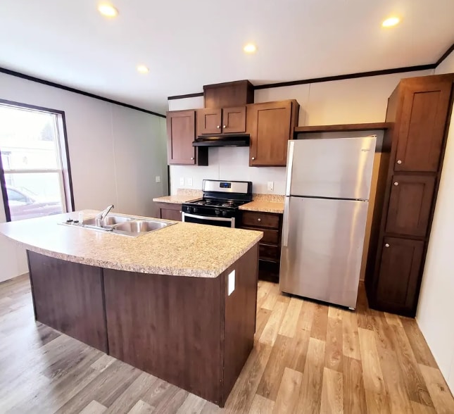 Foto del edificio - 7028 Bayview Dr