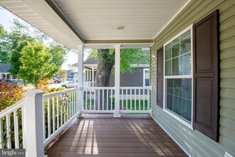Building Photo - 121 Bluebell Dr