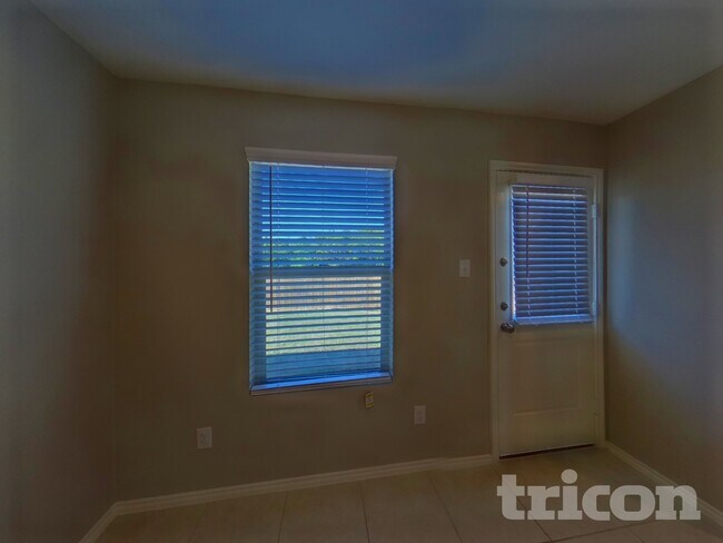 Building Photo - 304 Ranchito Pass