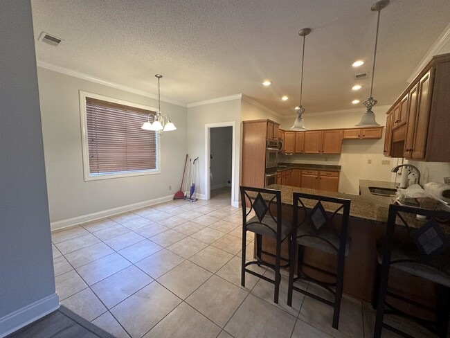 Building Photo - 4601 Peppercorn Dr