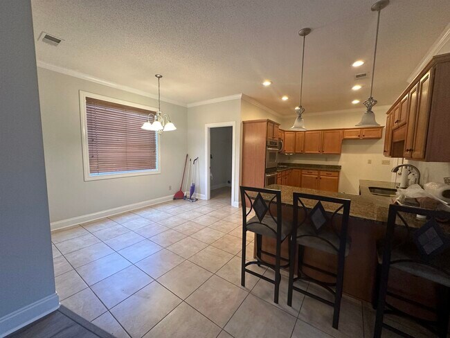 Foto del edificio - 4601 Peppercorn Dr