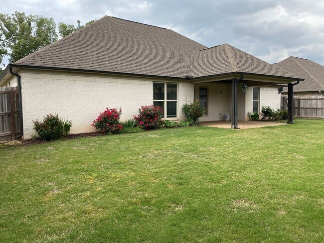 Foto del edificio - 60 Doe Valley Cv