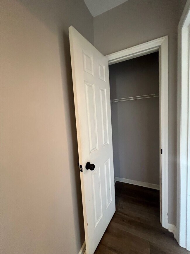 Building Photo - T.R. Lawing Realty Property