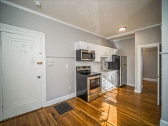 Foto del edificio - South Boston East Broadway 1bed / 1bath with modern finishes