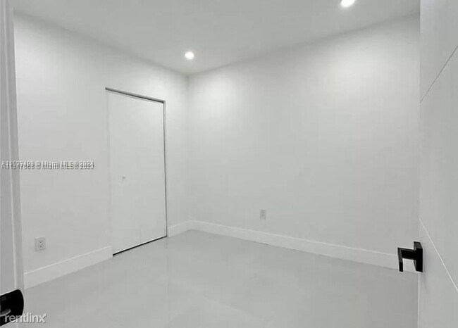 Foto del edificio - 5 br, 2 bath House - 103 NW 68th Ter # 103