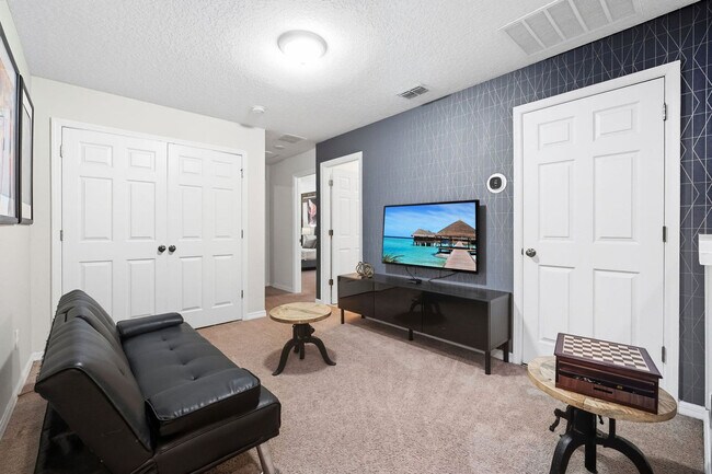 Foto del edificio - 1552 Carey Palm Cir