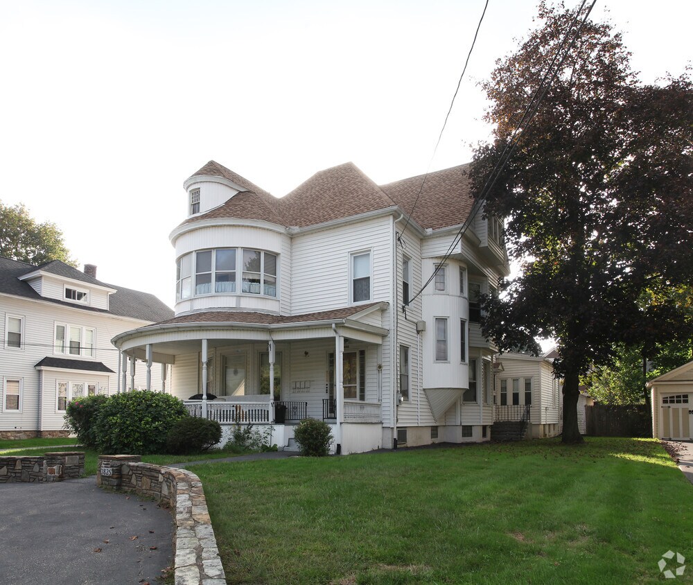 Building Photo - 1825 Northampton St