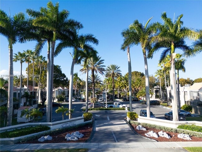 Foto del edificio - 7951 SW 104th St
