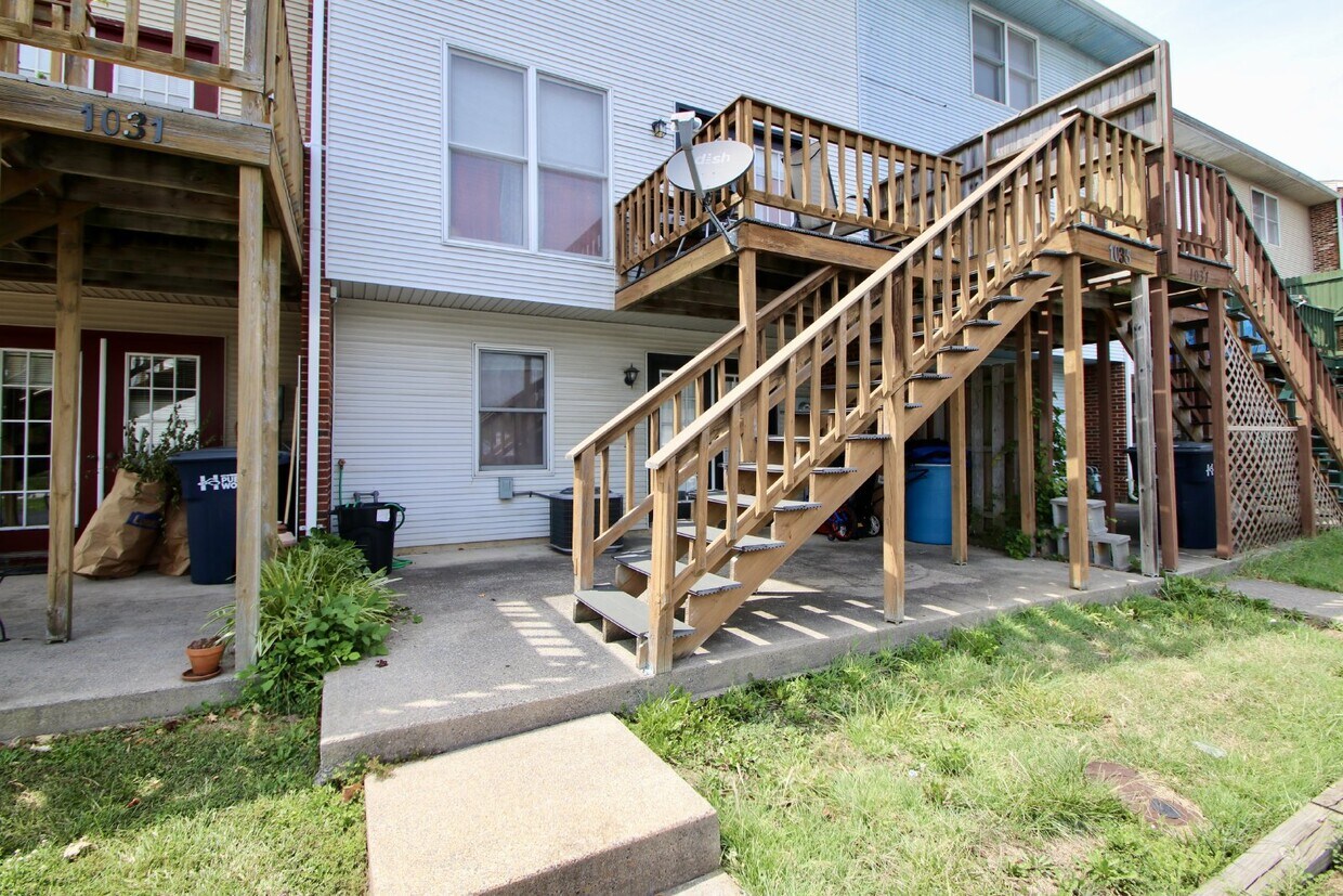Building Photo - 1035 Blue Ridge Dr