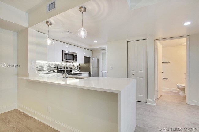 Foto del edificio - 3605 NE 207th St
