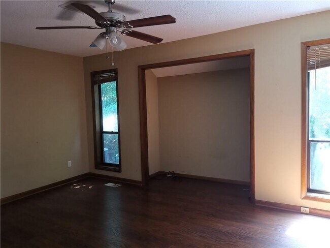 Foto del edificio - 2521 Oakrill Rd