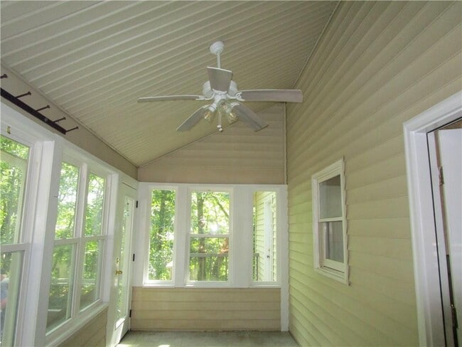 Foto del edificio - 2429 Thompson Mill Rd