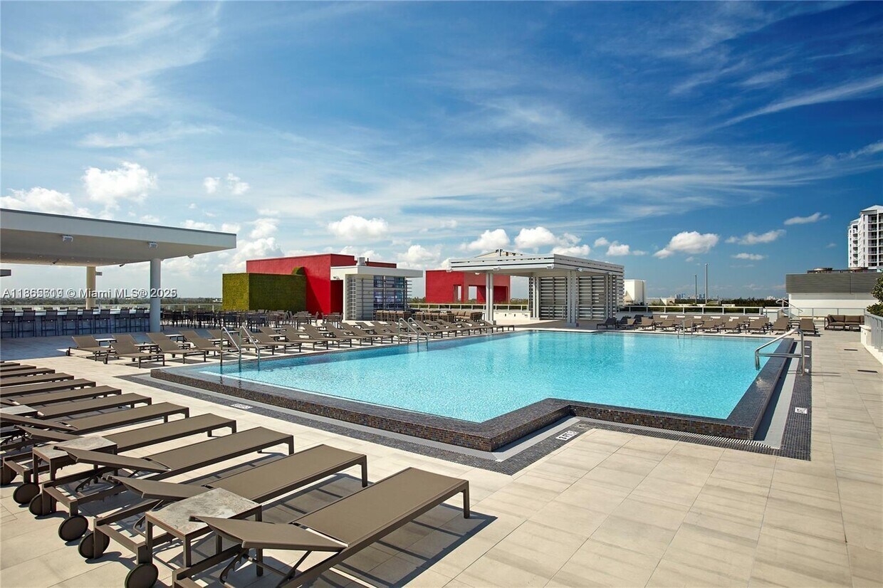 Foto principal - 777 N Ocean Dr