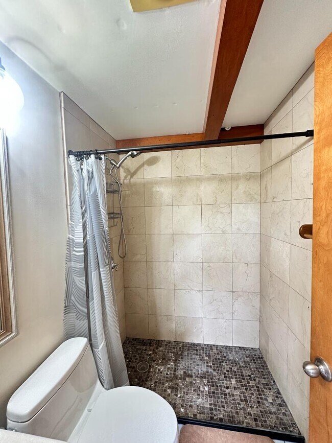 Foto del edificio - 327 Woodland Park