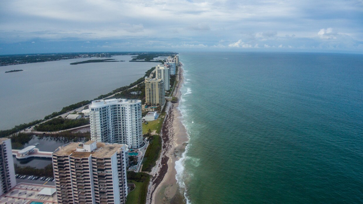 Foto principal - 4600 N Ocean Drive 404