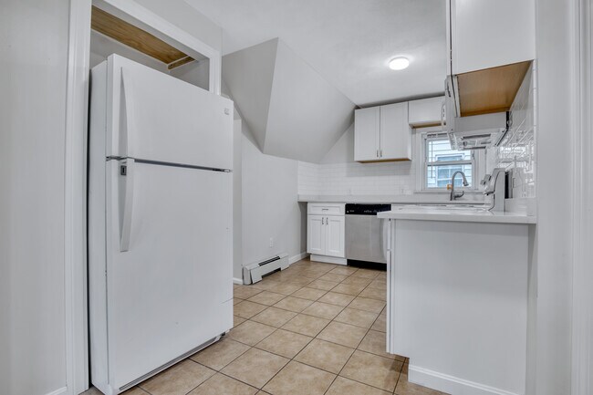 Kitchen - 96 Proctor Ave