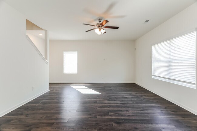 Building Photo - 5753 Timber Leaf Lp