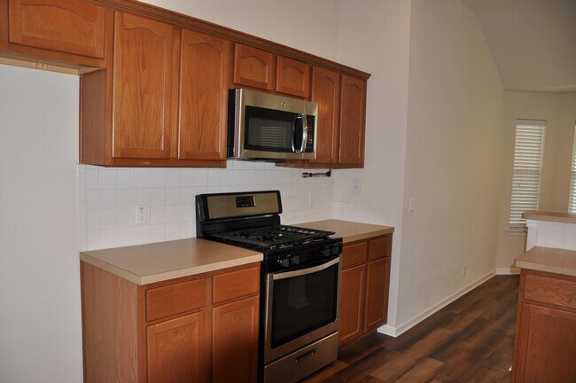 Foto del edificio - 3 Bedroom 2 Bath with Study in Kyle