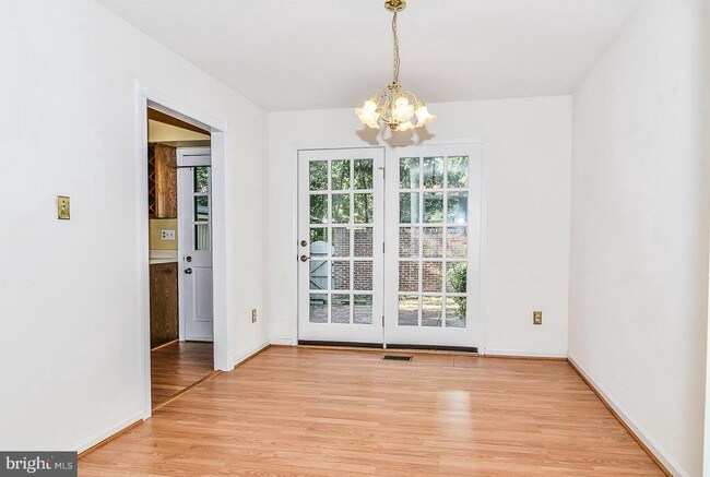 Building Photo - 6012 Stoneygate Ct