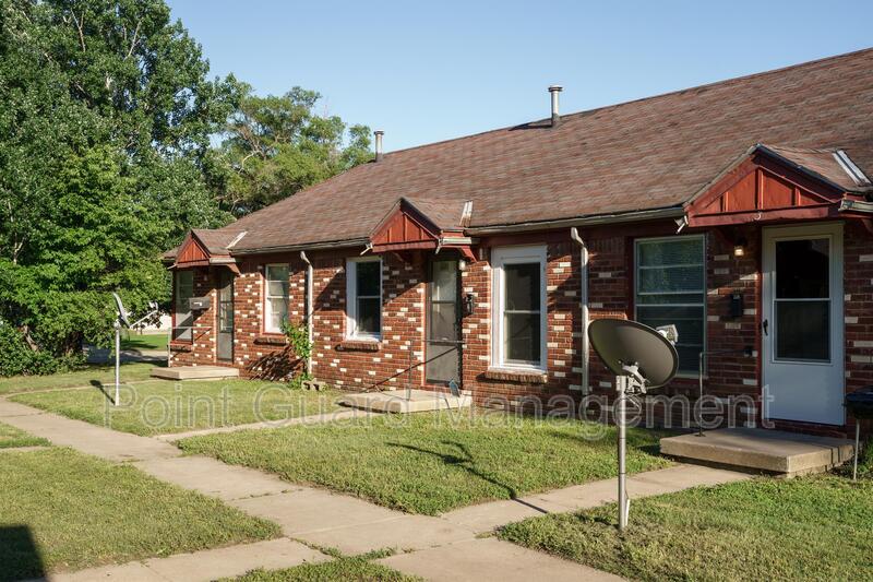 Primary Photo - 1037 S Vine St