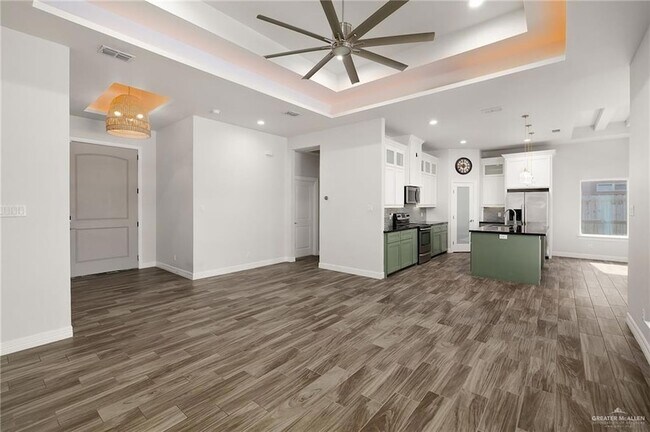 Foto del edificio - 1408 Garden Ridge Ave