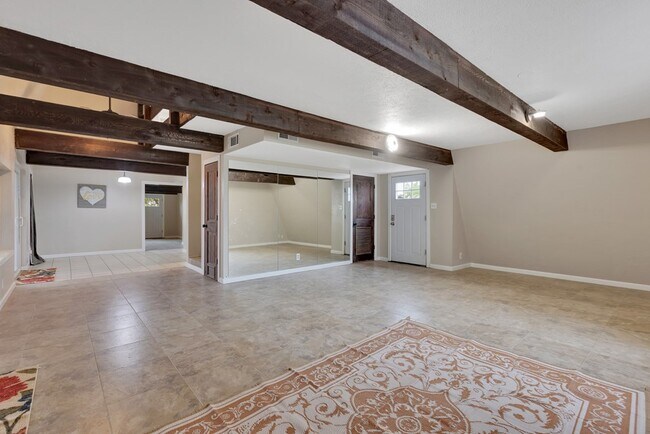 Building Photo - 1405 E County Rd 130