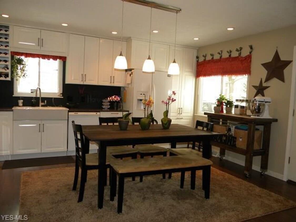 3 Bedroom 1.5 Bath Split Level Home for R... - 3 Bedroom  1.5 Bath Split Level Home for R...