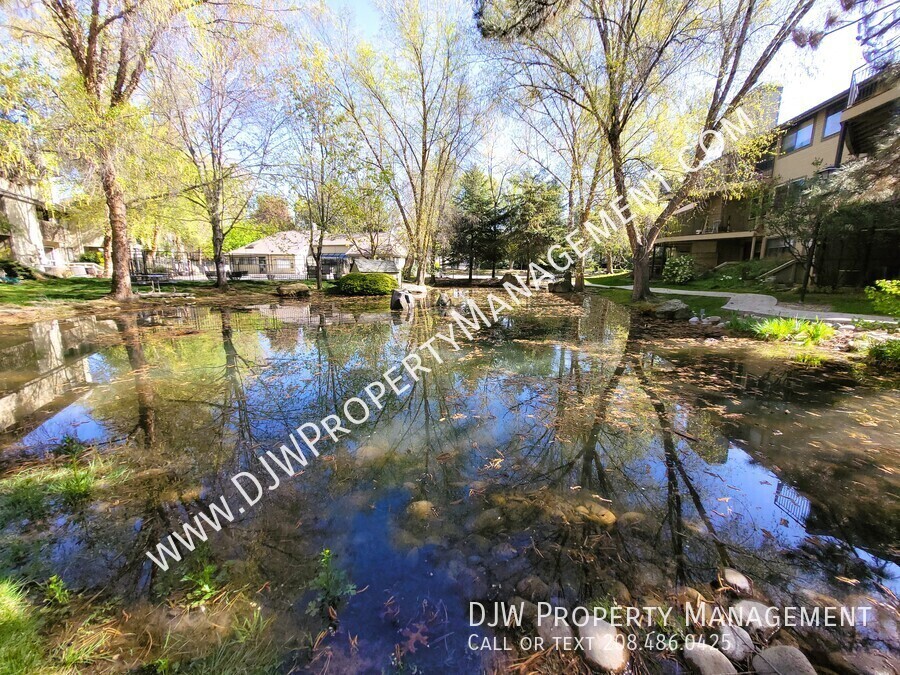 Primary Photo - 3695 S Gekeler Ln