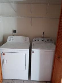 Laundri - 7802 W 34th Ln