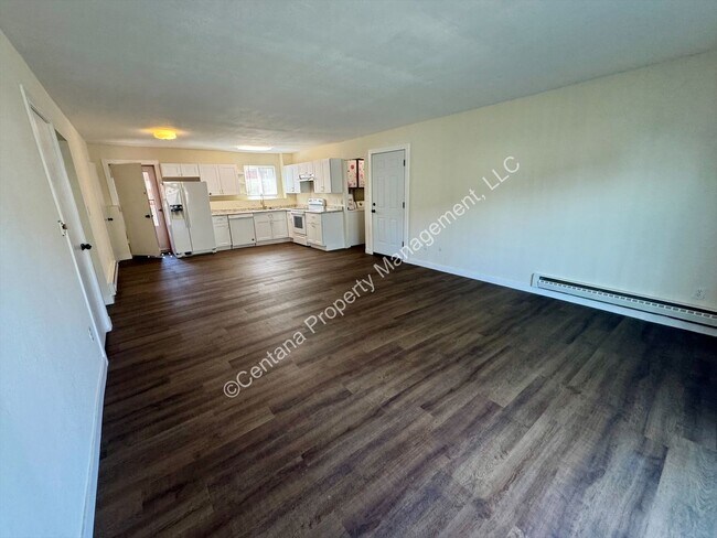 Building Photo - 2 Bed 1 Bath Updated Condo near Base!