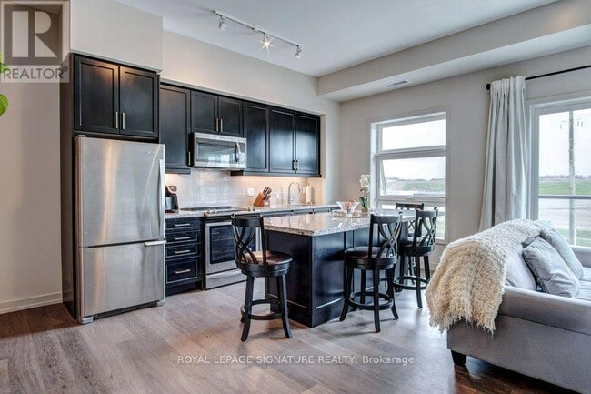 Building Photo - 555 William Graham Dr