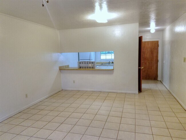 Foto del edificio - 740 E Brevard St