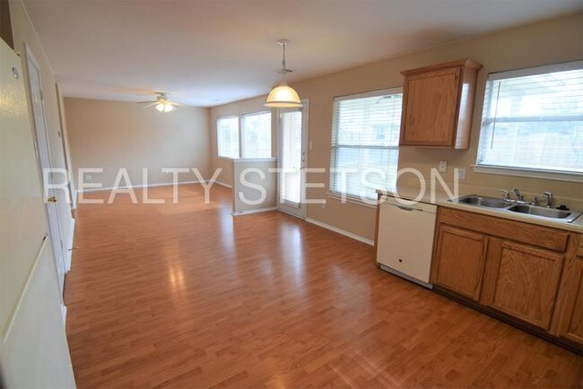 Foto del edificio - 1201 Coronation Way