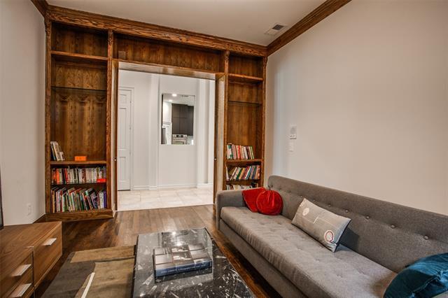 Building Photo - 3014 Bluffview Dr