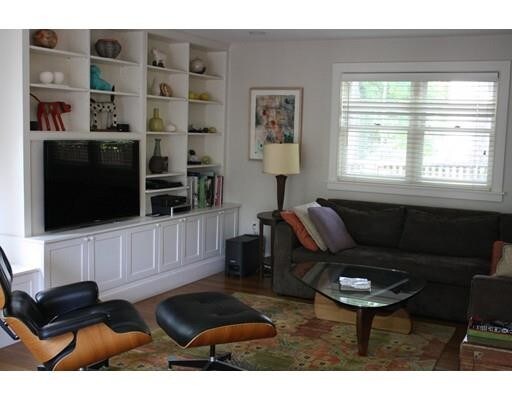 Building Photo - 33 Manchester Rd