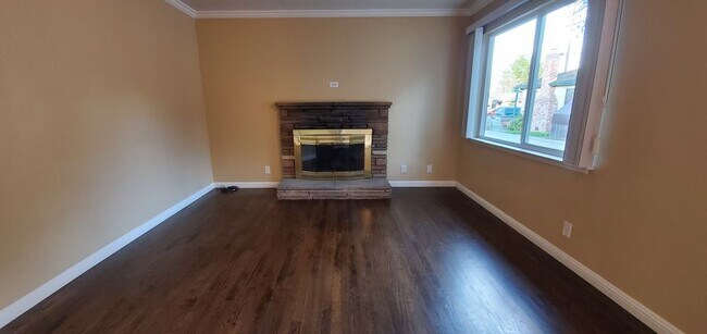 Building Photo - Cute 2BD/1BA in quiet Sunnyvale neighborhood