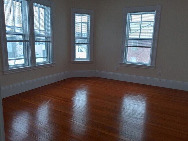 Building Photo - 40 Appleton St