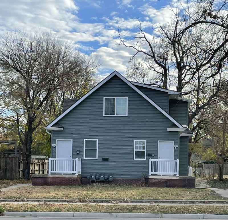 Primary Photo - 749 S 9th St