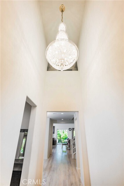 Foto del edificio - 2465 E Bennington St