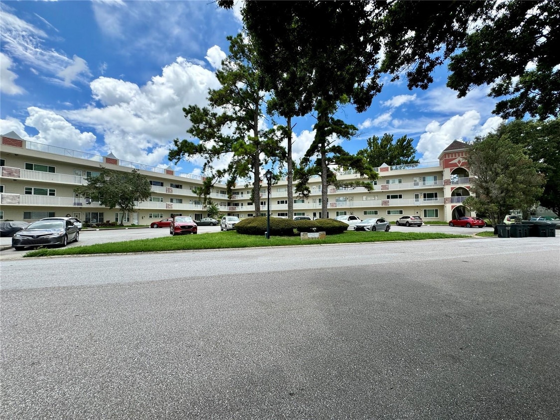 Primary Photo - 2263 Americus Blvd E