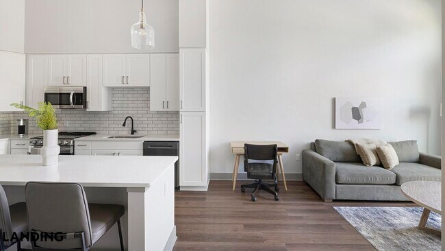 Building Photo - 1310 Hillside Ave