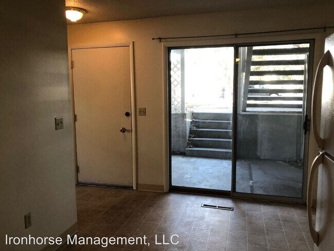 Building Photo - 411 N 16th Ave