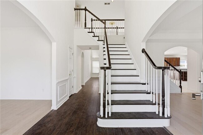 Building Photo - 1702 Clay Brooke Ct SE
