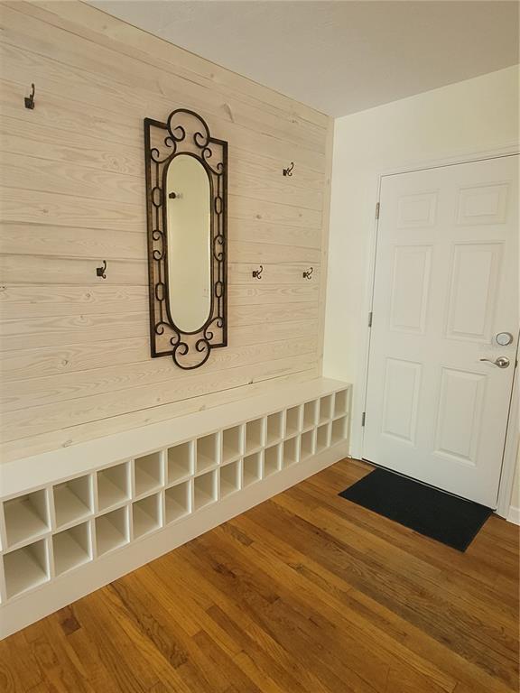 Foto del edificio - 2400 NE 57th Pl