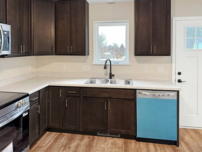 Foto del edificio - 607 W Main St