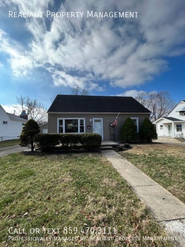 Photo - 882 Cheryl Ln House