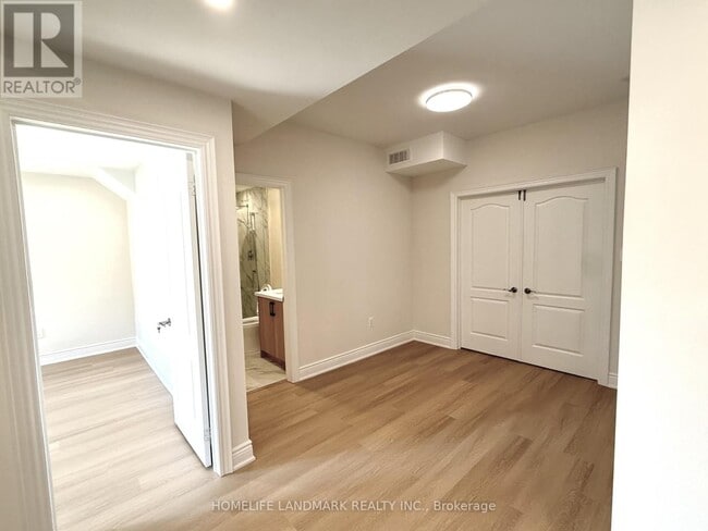 Building Photo - 104 Mitchell Pl