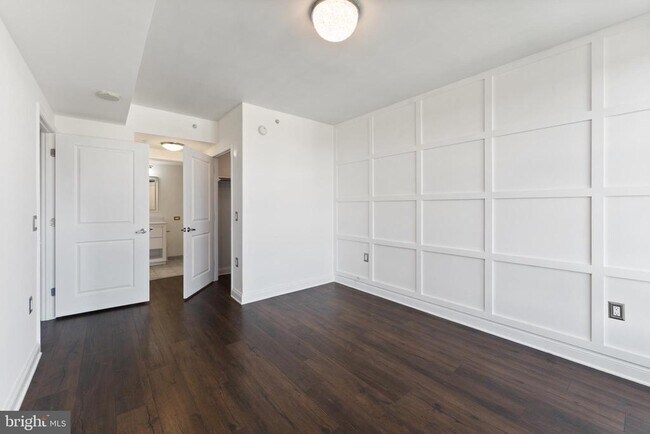Building Photo - 11760 Sunrise Valley Dr