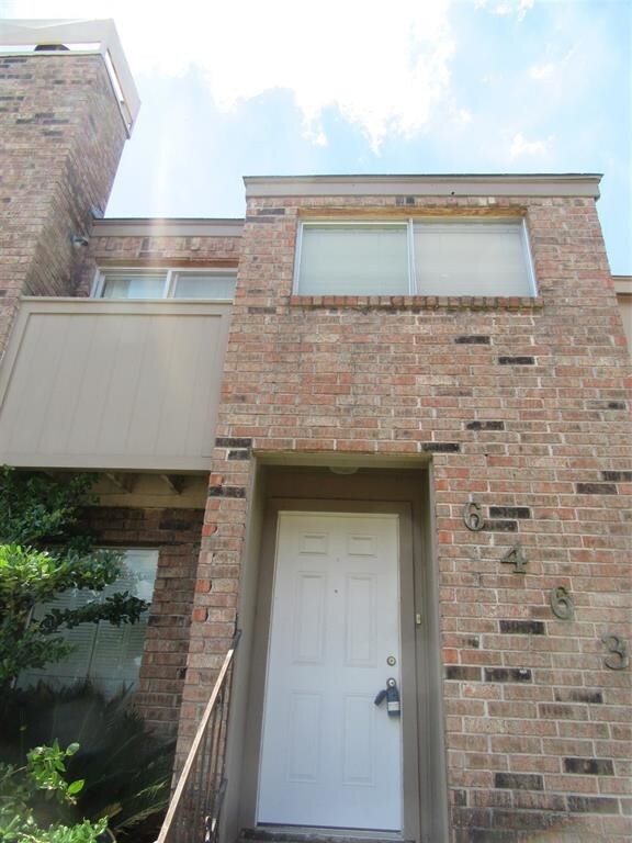 Foto principal - 6463 Cambridge Glen Dr