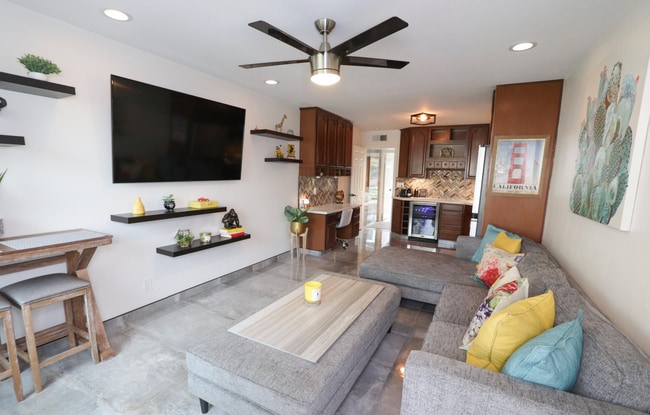 Foto del edificio - 9639 Spyglass Ave